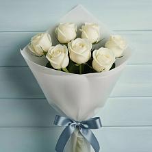 Букет 7 Белых роз Эдлесс Лав в Пушкинские Горы