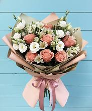 Букет цветов из:  Розы, Альстромерии и Лизиантусы в Пушкинские Горы