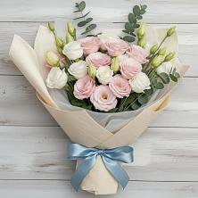 Букет цветов из:  Лизиантусы в Пушкинские Горы
