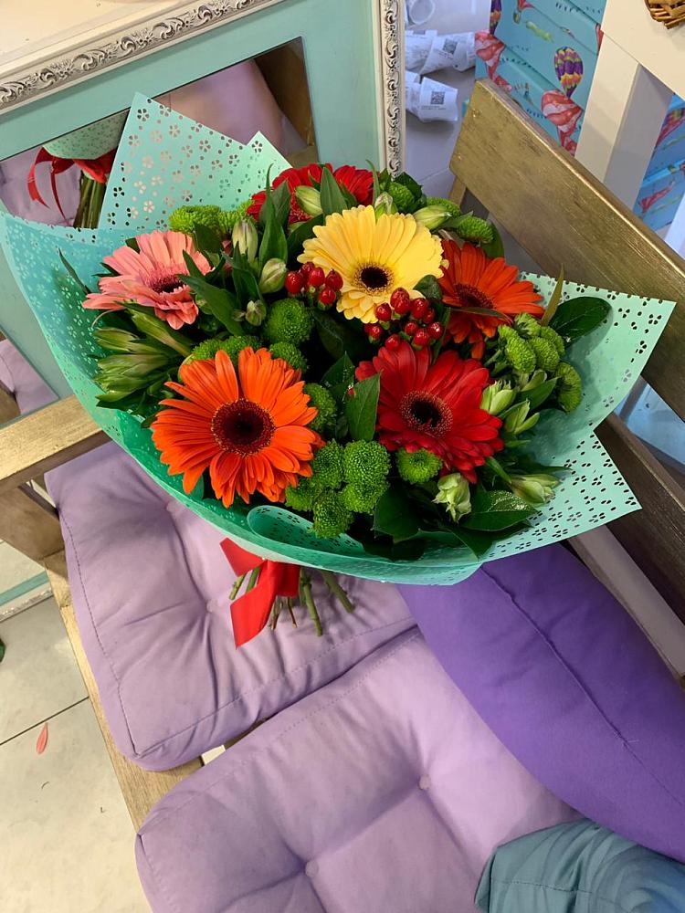 Букет цветов из: Герберы, Хризантемы и Альстромерии в Пушкинские Горы