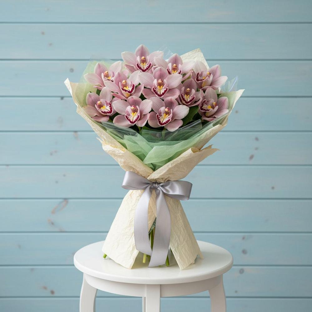 Букет цветов из: Орхидеи и Розы в Пушкинские Горы