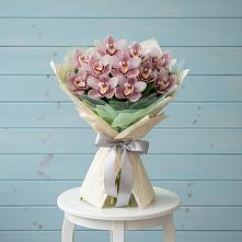 Букет цветов из:  Орхидеи и Розы в Пушкинские Горы