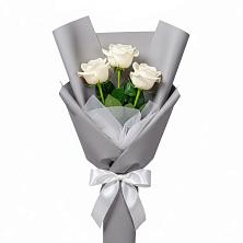 Букет 3 белые розы в Пушкинские Горы