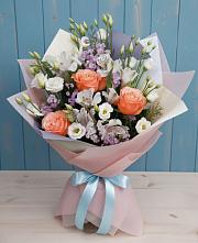 Букет цветов из:  Лизиантусы, Розы, Альстромерии и Гипсофила в Пушкинские Горы
