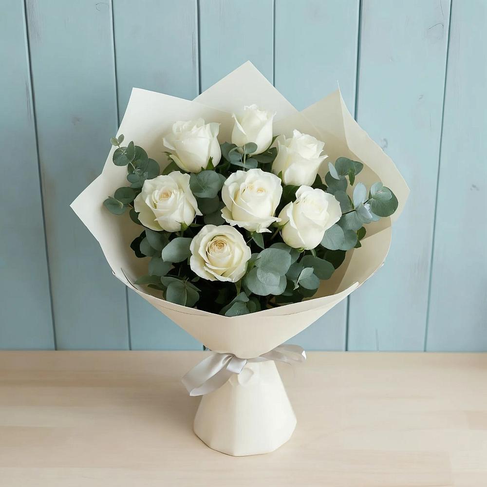 Букет Белые розы в Эвкалипте в Пушкинские Горы