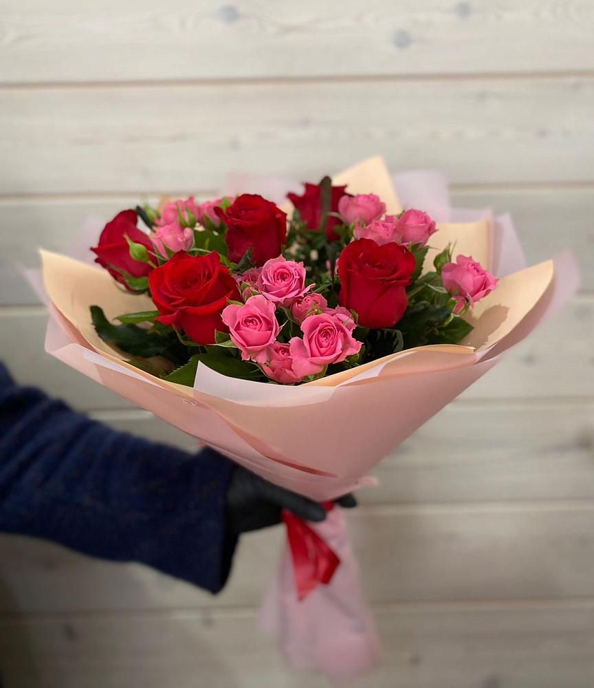 Букет цветов из: Розы в Пушкинские Горы