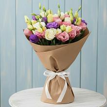 Букет цветов из:  Лизиантусы в Пушкинские Горы