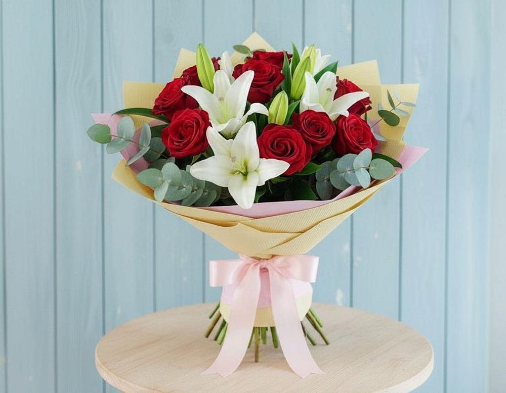 Букет цветов из: Лилии и Розы в Пушкинские Горы